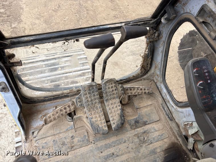 image for item DT2893 1995 John Deere 892ELC excavator