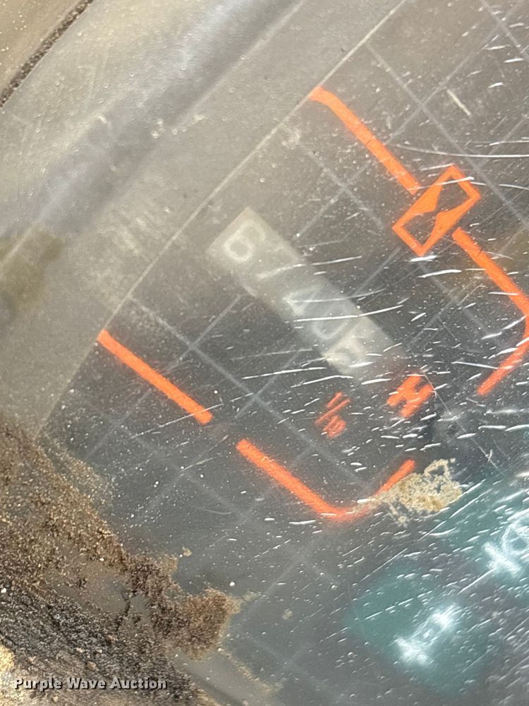 image for item DT2893 1995 John Deere 892ELC excavator