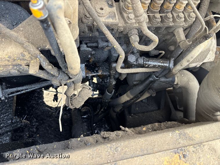 image for item DT2893 1995 John Deere 892ELC excavator