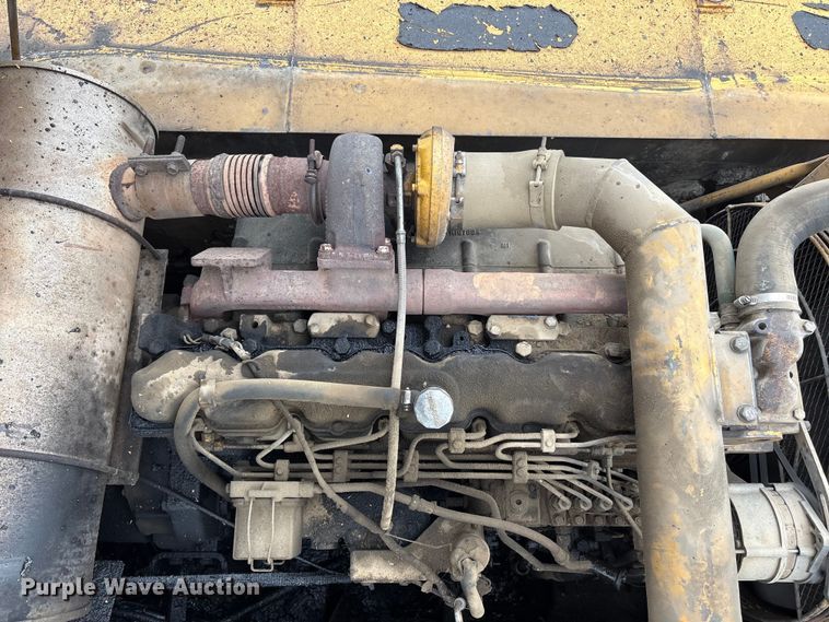 image for item DT2893 1995 John Deere 892ELC excavator