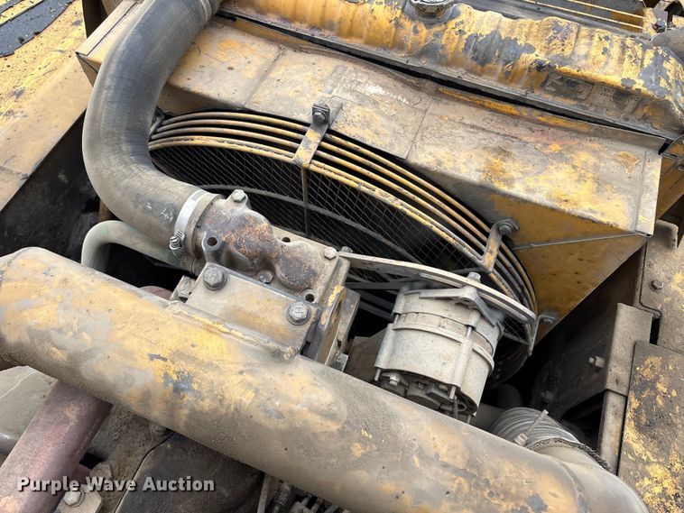 image for item DT2893 1995 John Deere 892ELC excavator