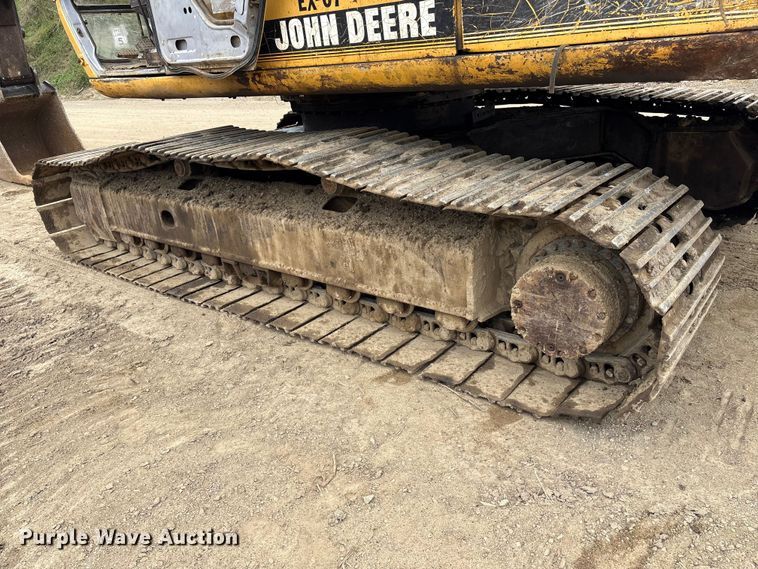 image for item DT2893 1995 John Deere 892ELC excavator