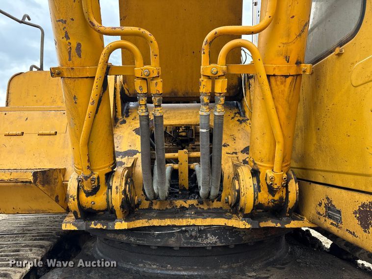 image for item DT2894 1999 John Deere 450LC excavator