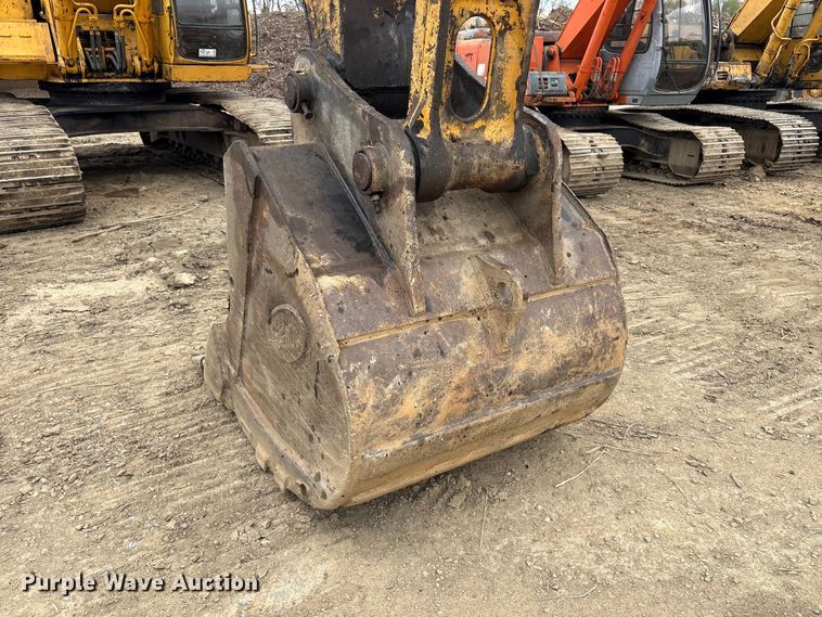 image for item DT2894 1999 John Deere 450LC excavator