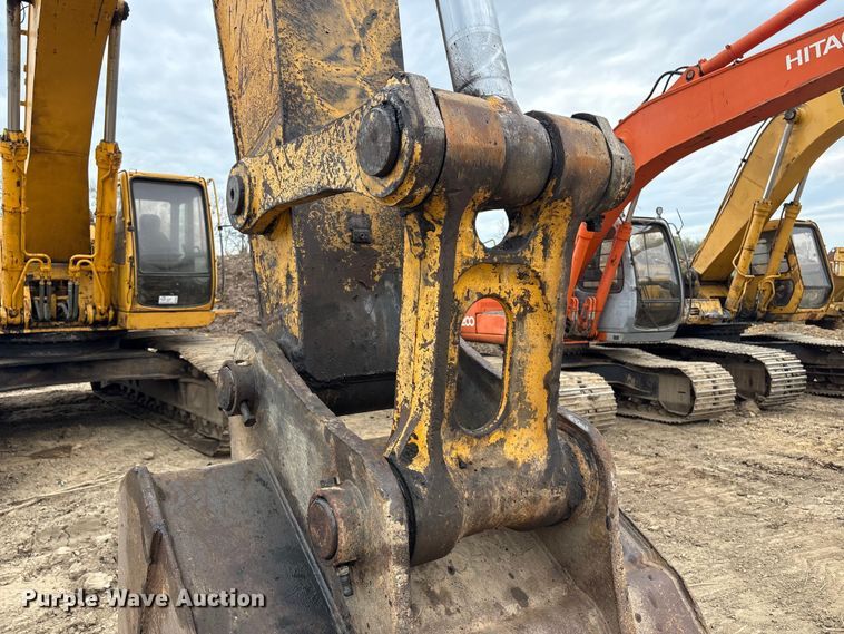 image for item DT2894 1999 John Deere 450LC excavator