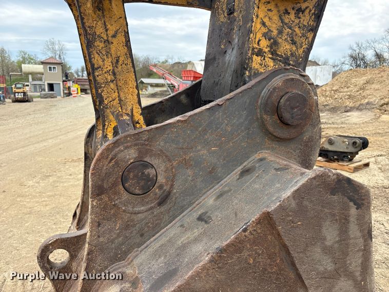 image for item DT2894 1999 John Deere 450LC excavator