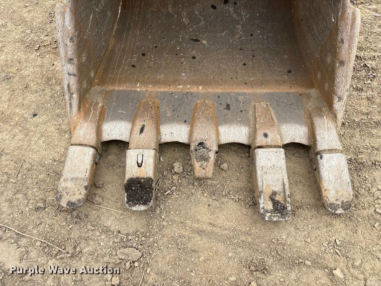 image for item DT2894 1999 John Deere 450LC excavator