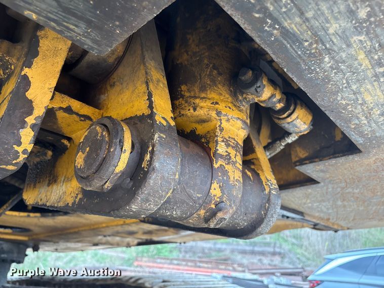 image for item DT2894 1999 John Deere 450LC excavator