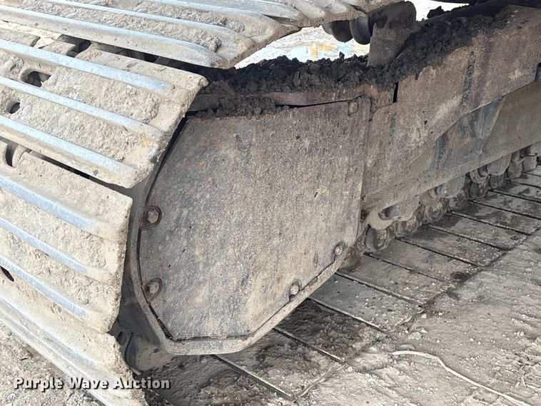 image for item DT2894 1999 John Deere 450LC excavator