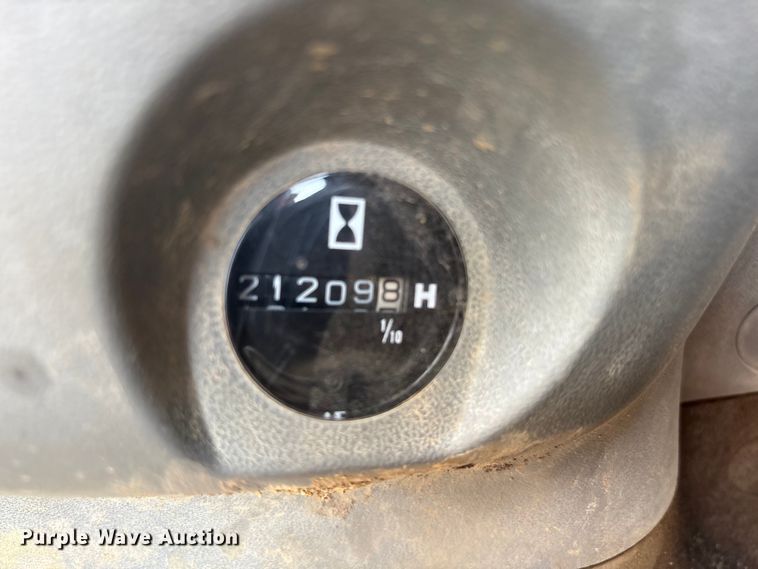 image for item DT2894 1999 John Deere 450LC excavator