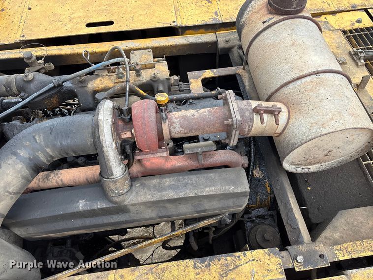 image for item DT2894 1999 John Deere 450LC excavator