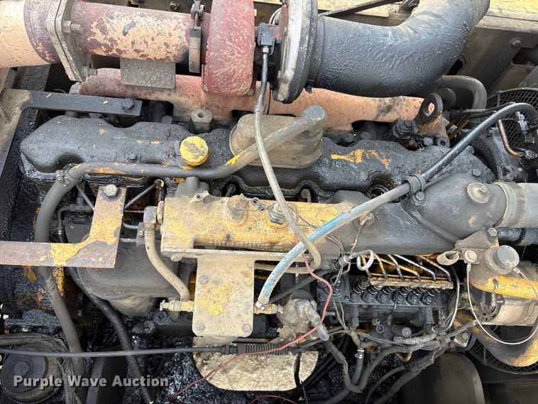 image for item DT2894 1999 John Deere 450LC excavator