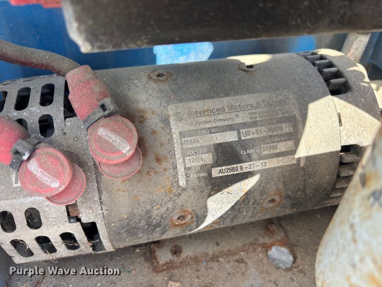 image for item DU0467 2014 Genie GS-3246 scissor lift