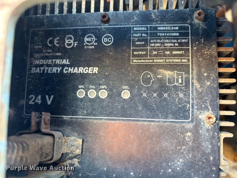 image for item DU0467 2014 Genie GS-3246 scissor lift