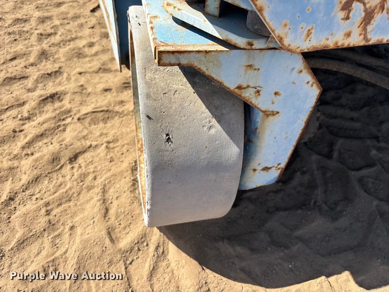 image for item DU0467 2014 Genie GS-3246 scissor lift