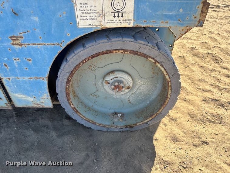 image for item DU0467 2014 Genie GS-3246 scissor lift