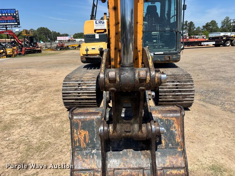 image for item DU0468 Hyundai HX140L excavator