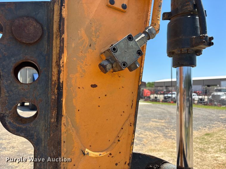 image for item DU0468 Hyundai HX140L excavator