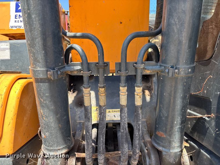 image for item DU0468 Hyundai HX140L excavator