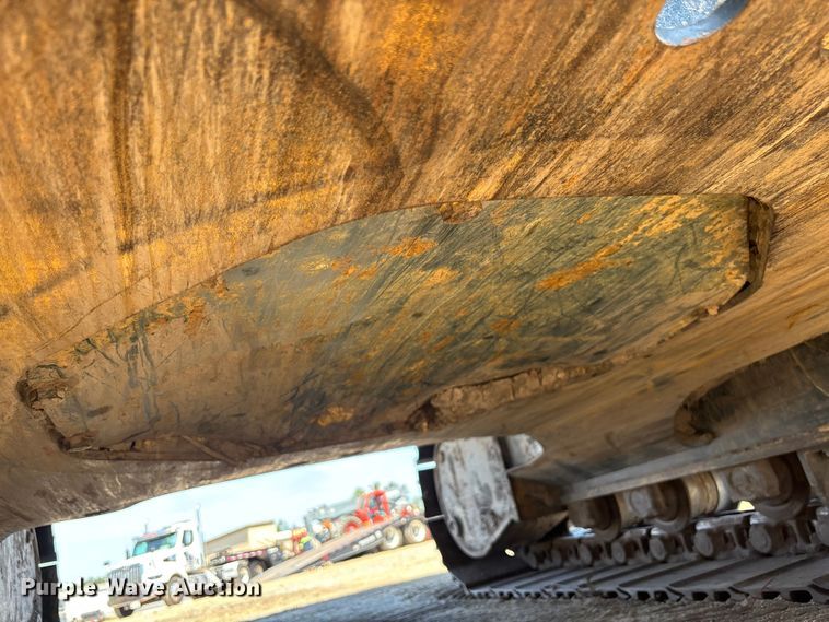 image for item DU0468 Hyundai HX140L excavator