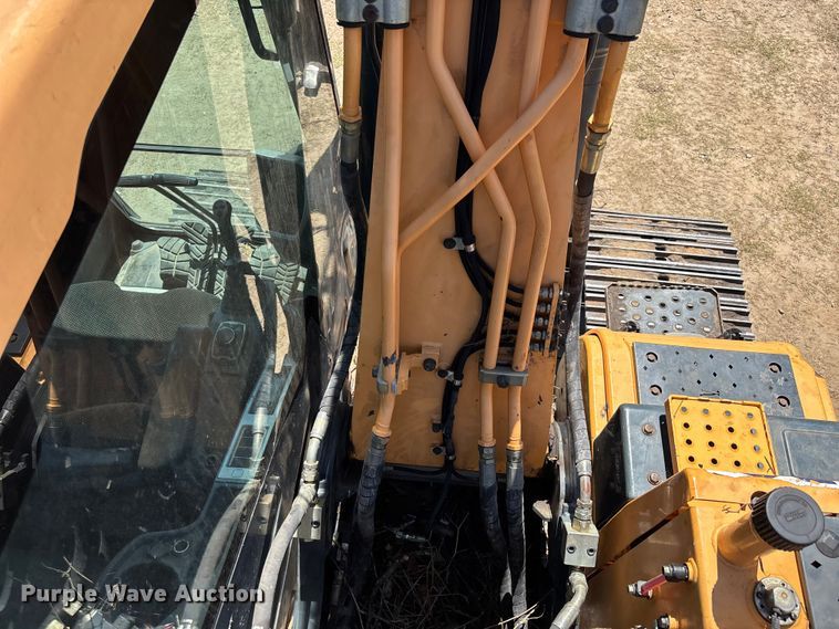 image for item DU0468 Hyundai HX140L excavator