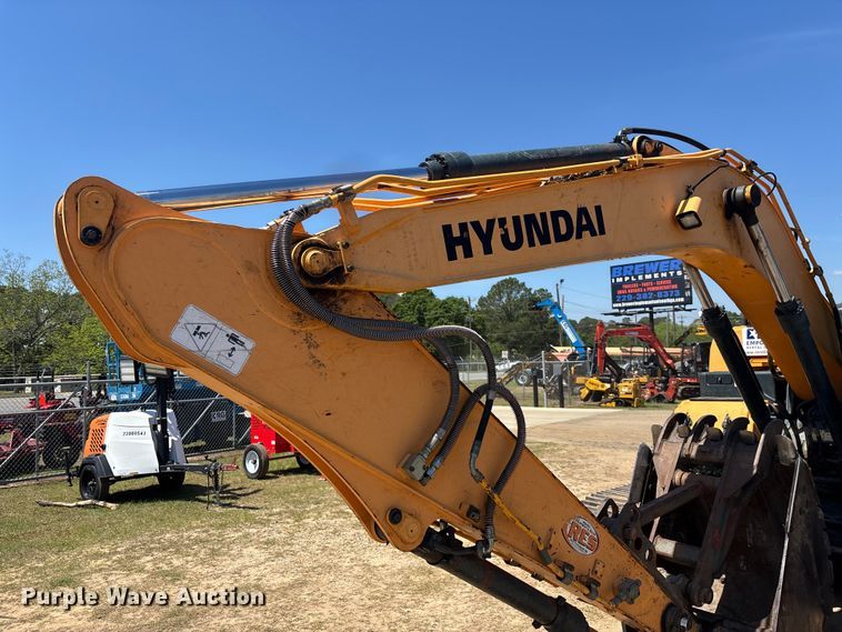 image for item DU0468 Hyundai HX140L excavator