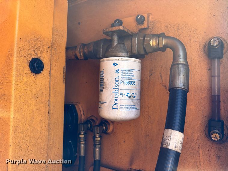 image for item DU0468 Hyundai HX140L excavator