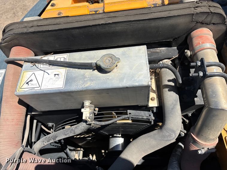 image for item DU0468 Hyundai HX140L excavator