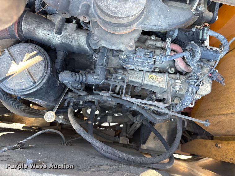 image for item DU0468 Hyundai HX140L excavator