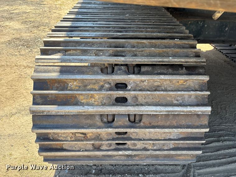 image for item DU0468 Hyundai HX140L excavator