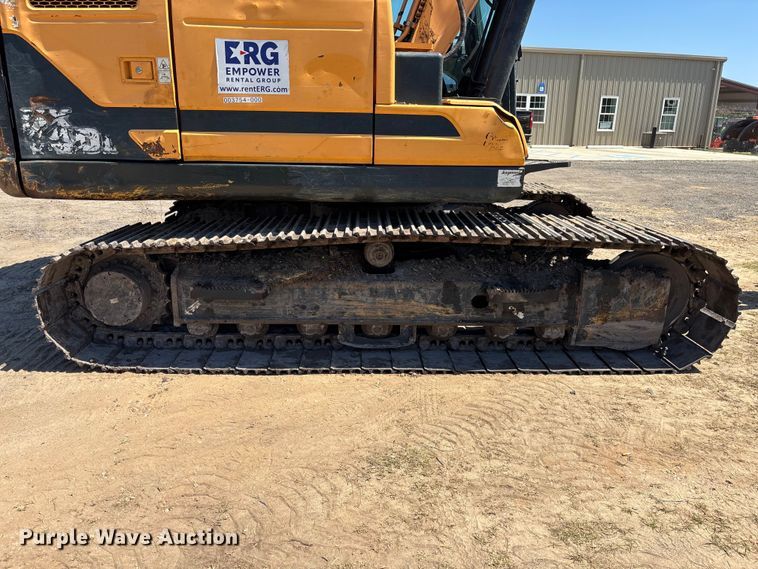 image for item DU0468 Hyundai HX140L excavator