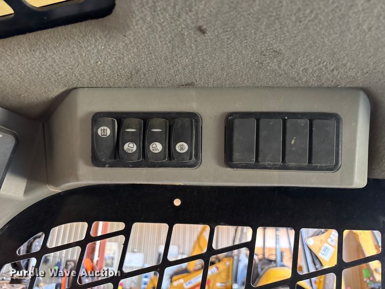 image for item DU0469 2018 Caterpillar 259D tracked skid steer loader