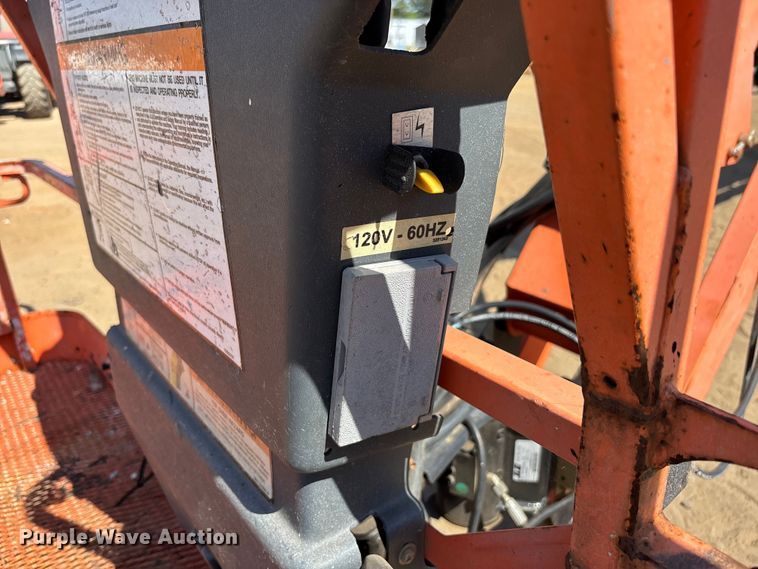 image for item DU0470 2008 JLG 860SJ boom lift