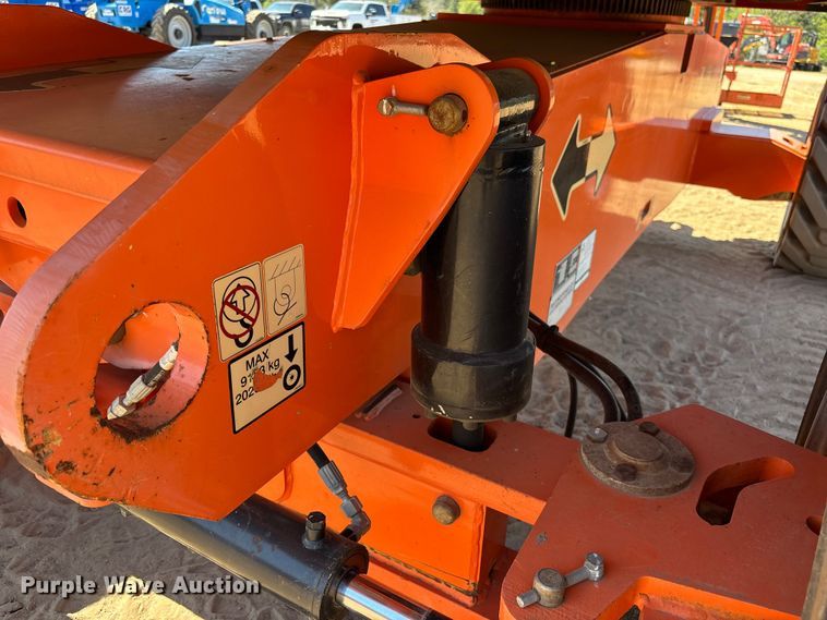 image for item DU0470 2008 JLG 860SJ boom lift