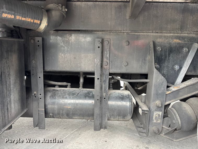 image for item DU0482 2007 Kenworth T800B vacuum truck