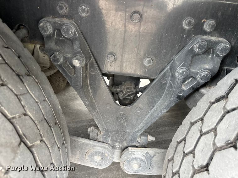 image for item DU0482 2007 Kenworth T800B vacuum truck