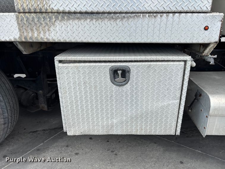 image for item DU0482 2007 Kenworth T800B vacuum truck