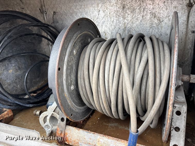 image for item DU0482 2007 Kenworth T800B vacuum truck