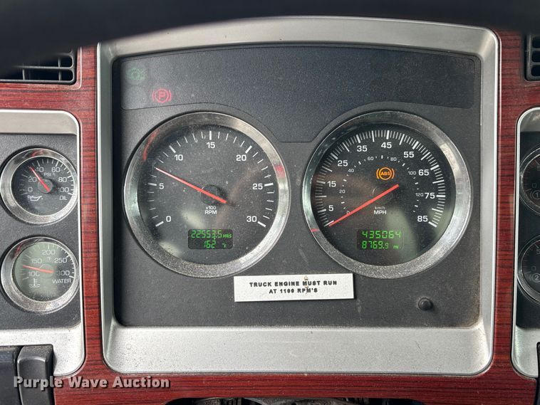 image for item DU0482 2007 Kenworth T800B vacuum truck