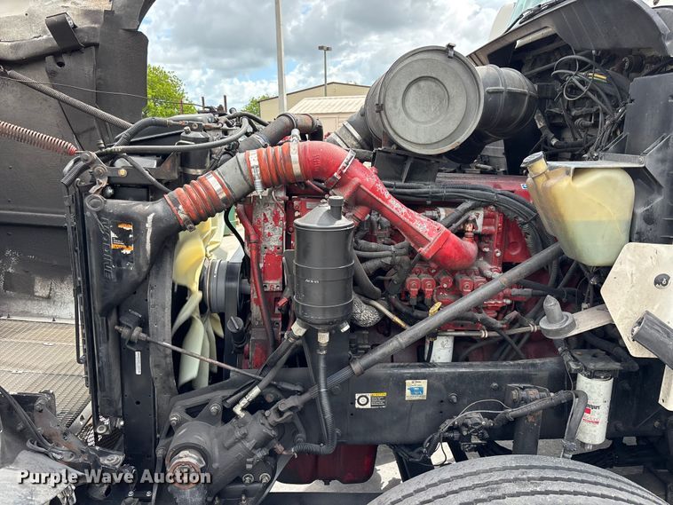 image for item DU0482 2007 Kenworth T800B vacuum truck