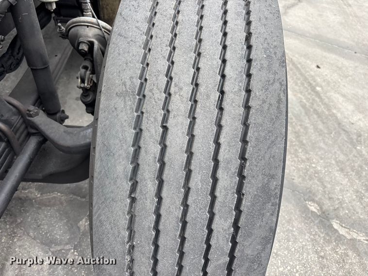 image for item DU0482 2007 Kenworth T800B vacuum truck