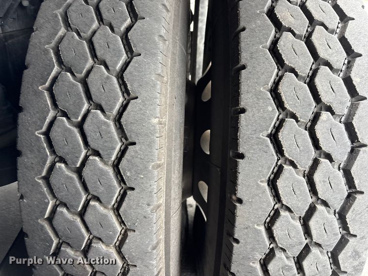 image for item DU0482 2007 Kenworth T800B vacuum truck