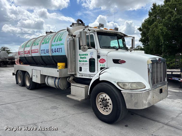 image for item DU0483 2005 Peterbilt PB335 vacuum truck