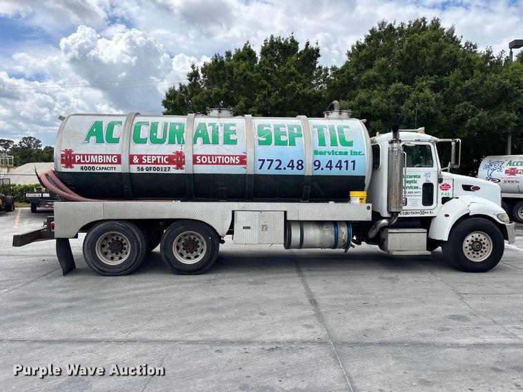 image for item DU0483 2005 Peterbilt PB335 vacuum truck