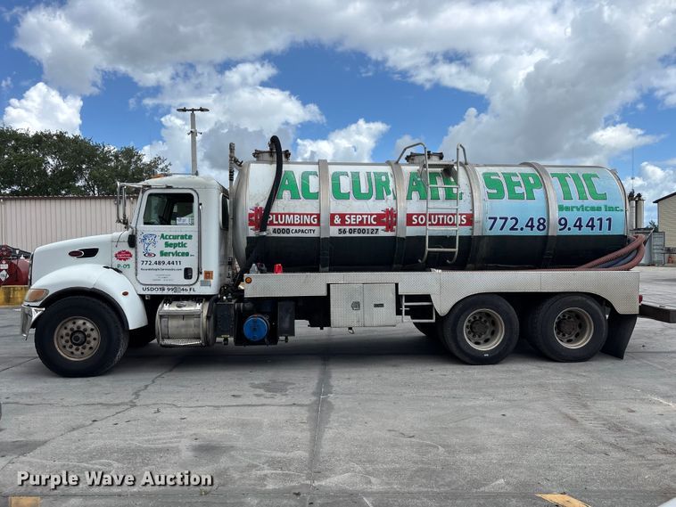 image for item DU0483 2005 Peterbilt PB335 vacuum truck