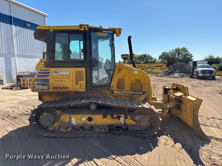 image for item DU0486 2021 Komatsu D39PX-24 dozer