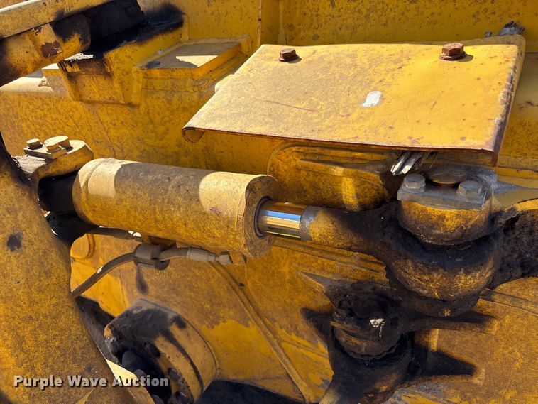 image for item DU0486 2021 Komatsu D39PX-24 dozer
