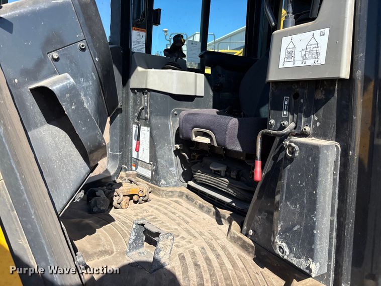 image for item DU0486 2021 Komatsu D39PX-24 dozer