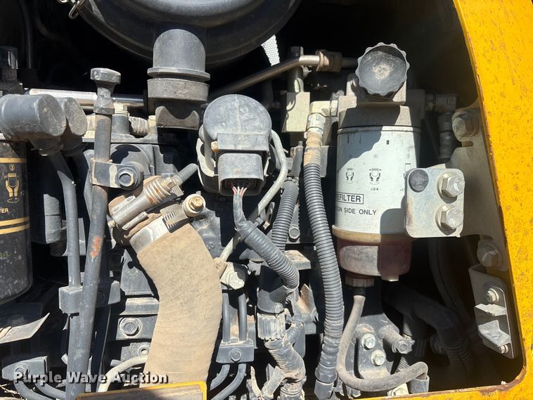 image for item DU0486 2021 Komatsu D39PX-24 dozer