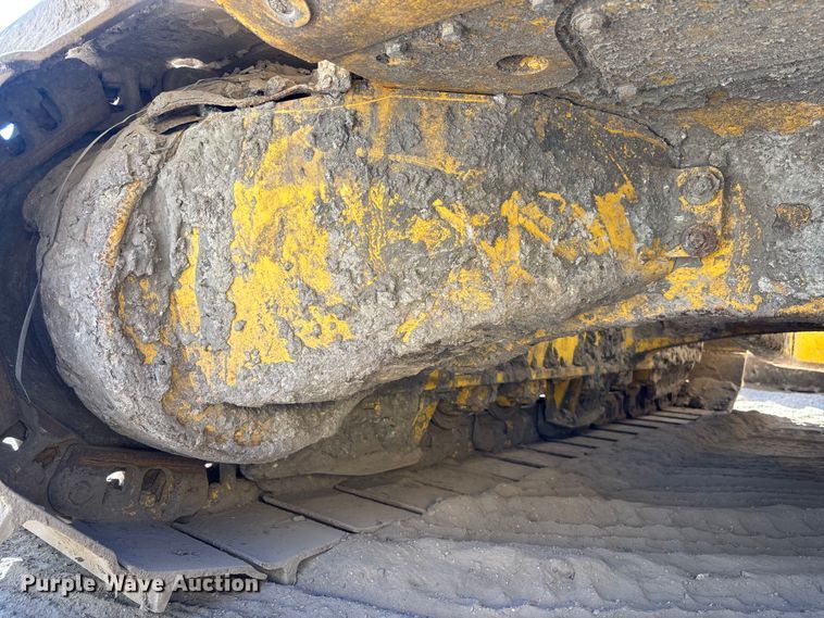 image for item DU0486 2021 Komatsu D39PX-24 dozer